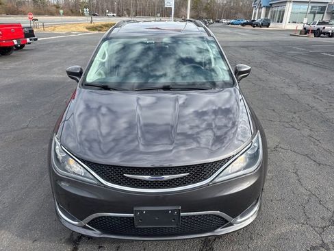 Used 2018 Chrysler Pacifica Touring Plus w/ Tire & Wheel Group image 14