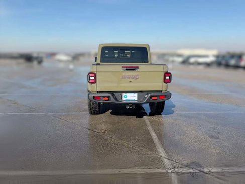 New 2026 Jeep Gladiator Mojave image 10