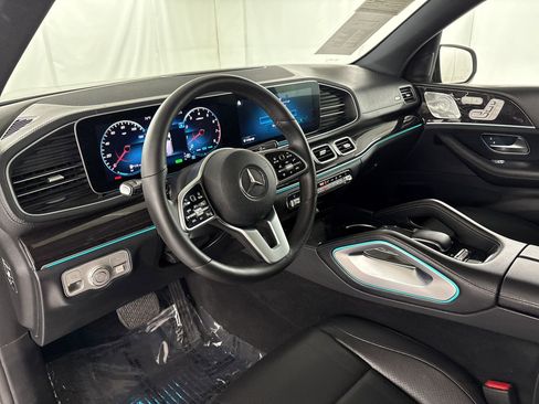Used 2020 Mercedes-Benz GLS 450 4MATIC image 4