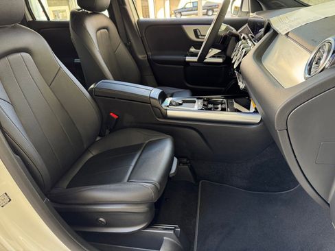 New 2025 Mercedes-Benz GLA 250 image 13