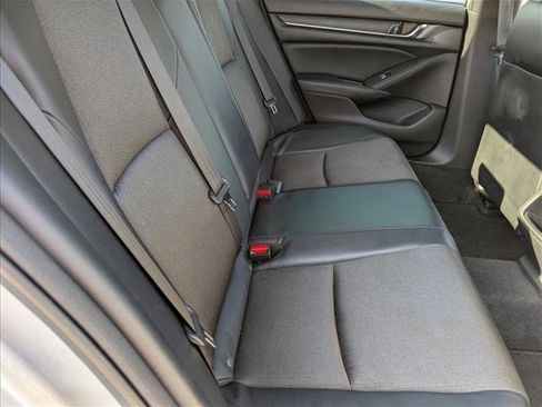 Used 2018 Honda Accord Sport image 28