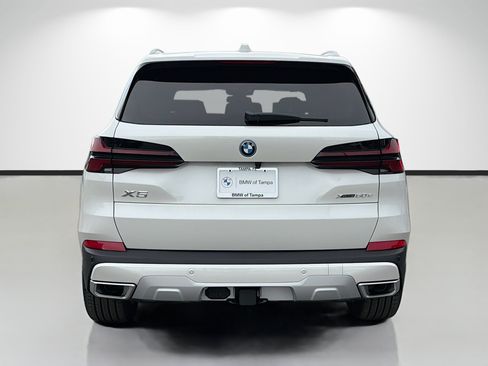 New 2026 BMW X5 xDrive50e w/ Climate Comfort Package AWD/4WD image 4