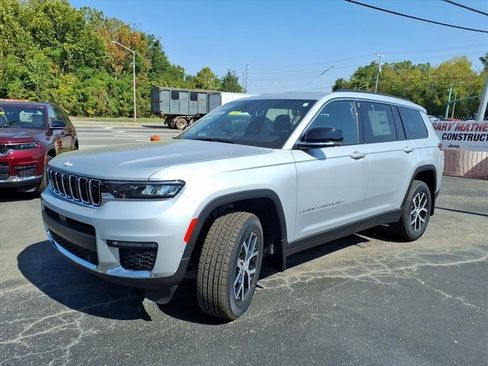 New 2025 Jeep Grand Cherokee L Limited w/ Luxury Tech Group II image 5