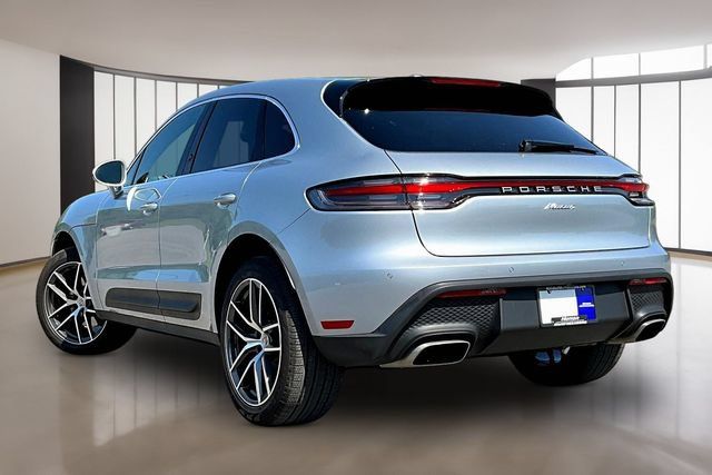Used 2026 Porsche Macan AWD/4WD image 4