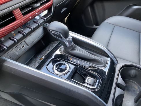 Used 2023 Chevrolet Colorado LT w/ LT Convenience Package III image 28