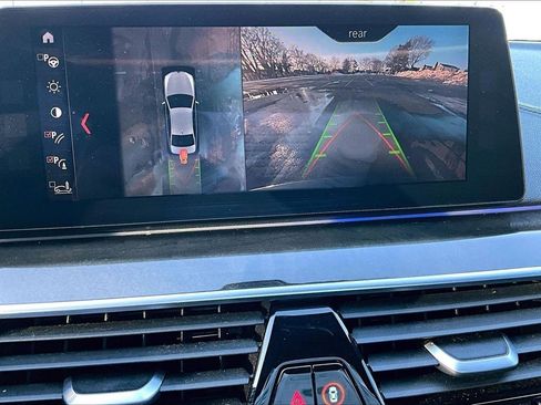 Used 2018 BMW 540i xDrive w/ M Sport Package image 14