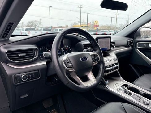 Used 2023 Ford Explorer XLT w/ Equipment Group 202A image 15