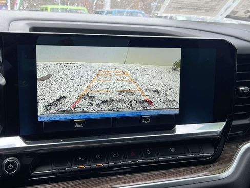 Used 2025 Chevrolet Silverado 1500 LT image 14