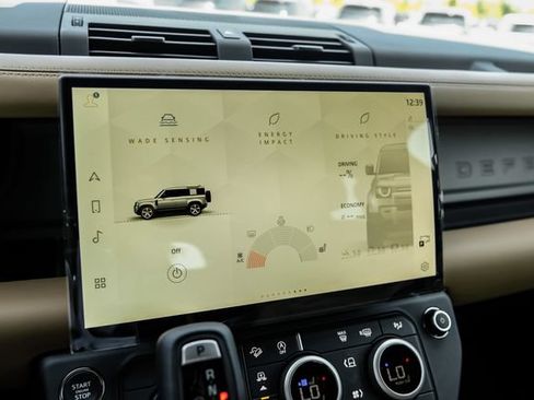 New 2026 Land Rover Defender 110 X AWD/4WD image 43