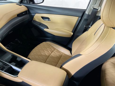 Used 2024 Nissan Sentra SV w/ SV Premium Package FWD image 24