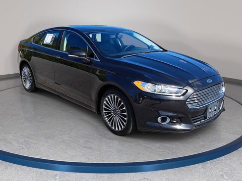 Used 2013 Ford Fusion Titanium FWD image 3