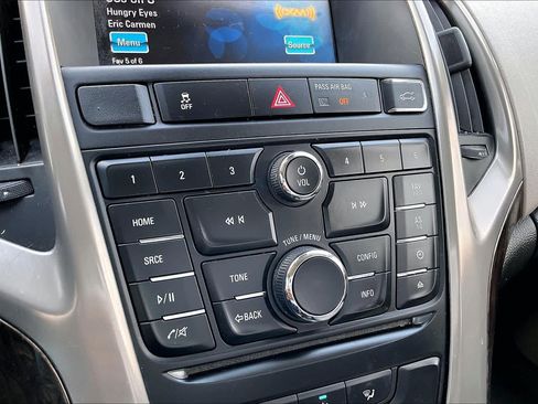 Used 2012 Buick Verano FWD image 22