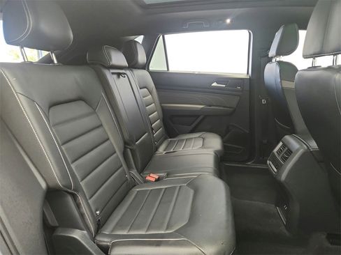 Used 2021 Volkswagen Atlas Cross Sport SEL Premium image 27