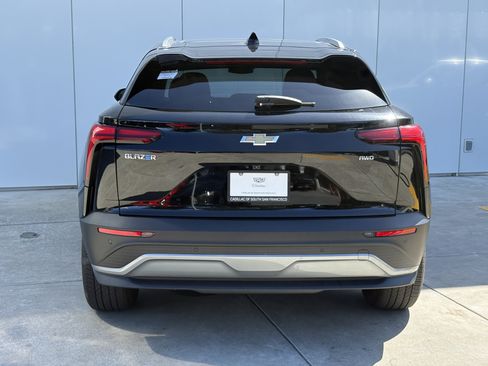 Used 2024 Chevrolet Blazer EV LT AWD/4WD image 8