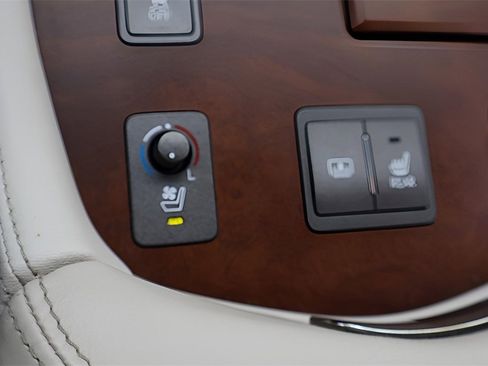 Used 2011 Lexus LS 460 image 24