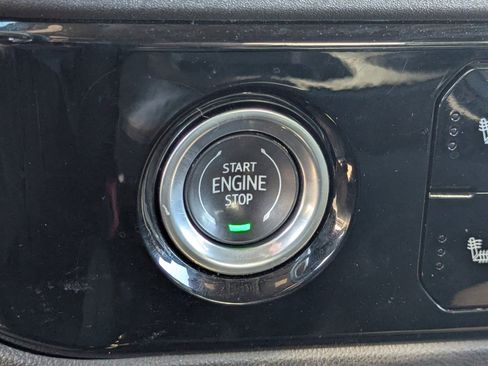 Used 2024 GMC Sierra 1500 Elevation image 31