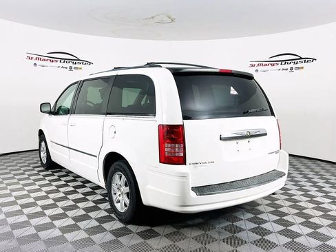 Used 2010 Chrysler Town & Country Touring w/ Family Value Group image 6