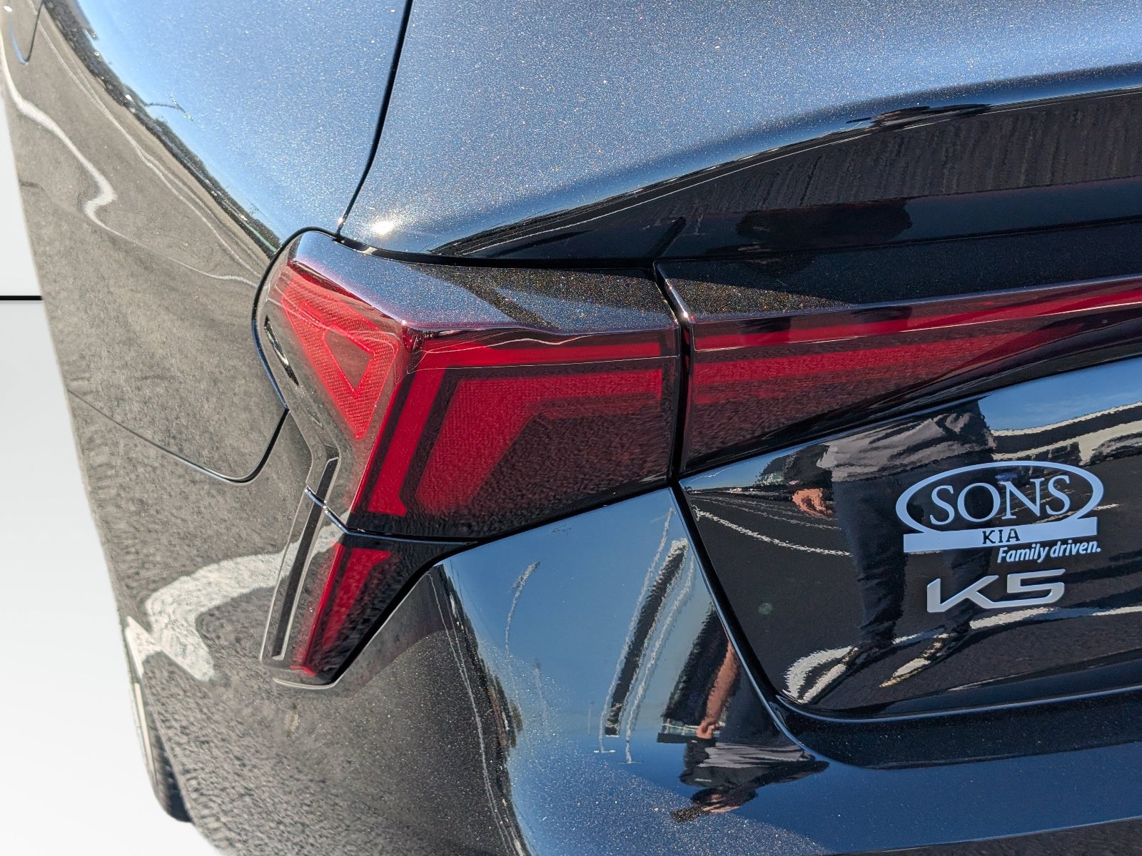 New 2027 Kia K5 GT-Line w/ GT-Line Premium Package FWD image 5