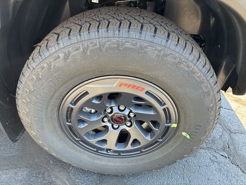 New 2026 Nissan Frontier PRO-4X w/ Pro Premium Package AWD/4WD image 9