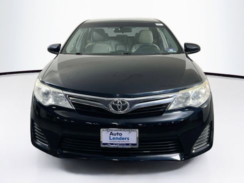 Used 2013 Toyota Camry LE image 2