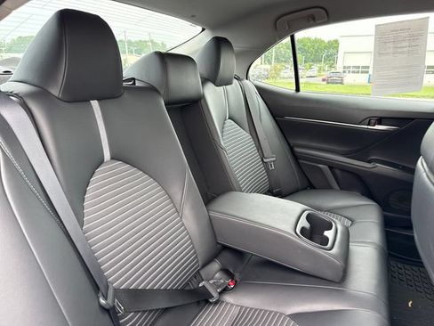 Used 2018 Toyota Camry SE w/ Protection Package (Q2) FWD image 14