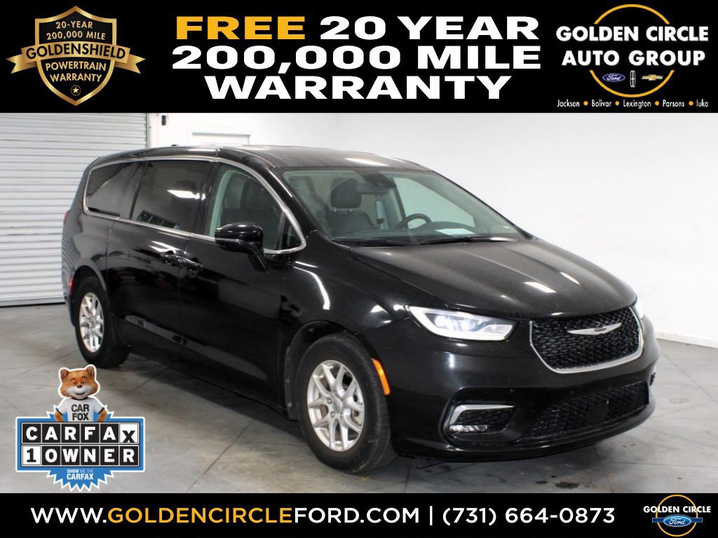 Used 2024 Chrysler Pacifica Touring-L FWD image 1