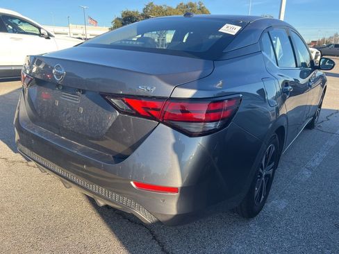 Used 2022 Nissan Sentra SV image 4
