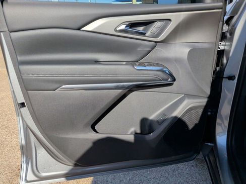 New 2025 Chevrolet Traverse LT w/ LPO, Floor Liner Package image 10