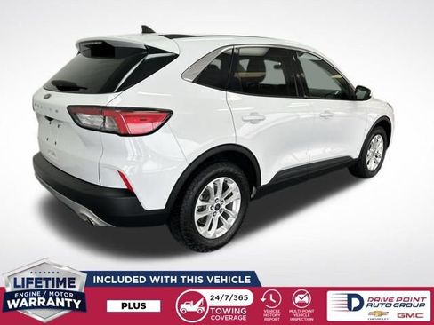 Used 2021 Ford Escape SE image 3