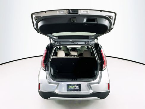 Used 2025 Kia Soul LX w/ LX Technology Package image 27