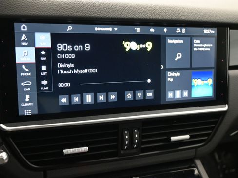 Certified 2020 Porsche Cayenne image 14