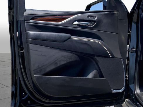 Used 2023 Cadillac Escalade ESV Premium Luxury RWD image 21