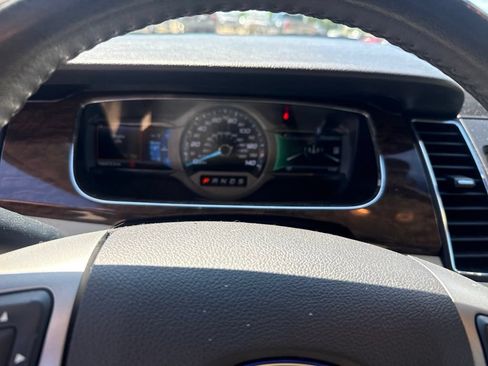 Used 2015 Ford Taurus Limited FWD image 6