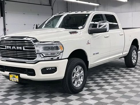 Used 2024 RAM 3500 Laramie image 12