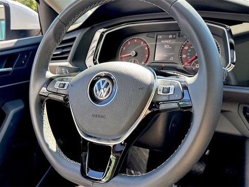 Used 2021 Volkswagen Jetta SE image 55