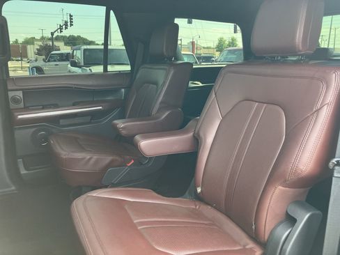 Used 2022 Ford Expedition Limited RWD image 32
