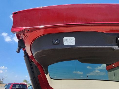 Used 2017 Ford Escape Titanium w/ Equipment Group 301A AWD/4WD image 21
