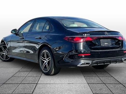 New 2026 Mercedes-Benz E 350 4MATIC Sedan image 4