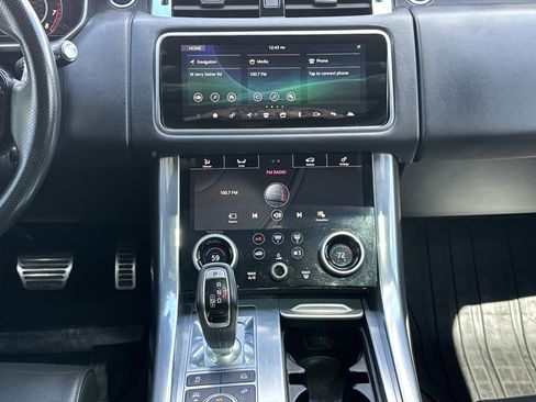 Used 2021 Land Rover Range Rover Sport SVR image 16