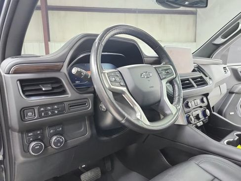 Used 2023 Chevrolet Tahoe Z71 w/ Luxury Package AWD/4WD image 19