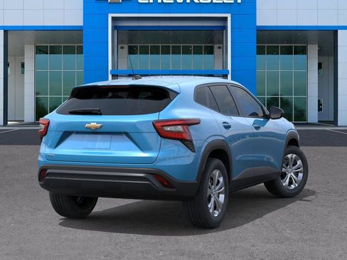 New 2026 Chevrolet Trax LS image 4