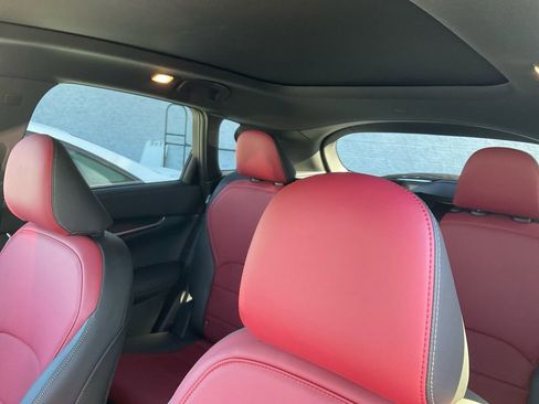 Used 2025 INFINITI QX50 Sport image 16