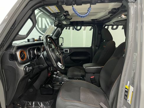 Used 2021 Jeep Gladiator Mojave w/ Cold Weather Group AWD/4WD image 11