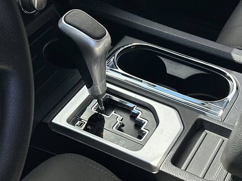 Used 2019 Toyota Tundra SR5 AWD/4WD image 19