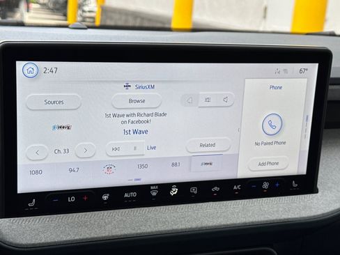 New 2025 Ford Maverick XLT w/ XLT Luxury Package image 16