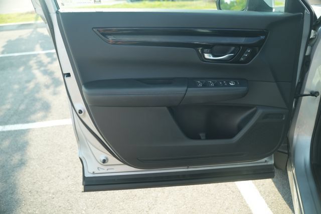 Used 2025 Honda CR-V EX-L image 15