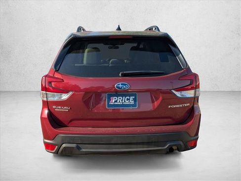 Used 2024 Subaru Forester Premium AWD/4WD image 6