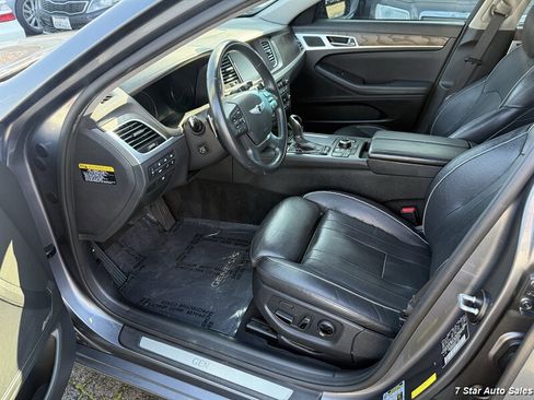 Used 2015 Hyundai Genesis 3.8 w/ Option Group 04 RWD image 9