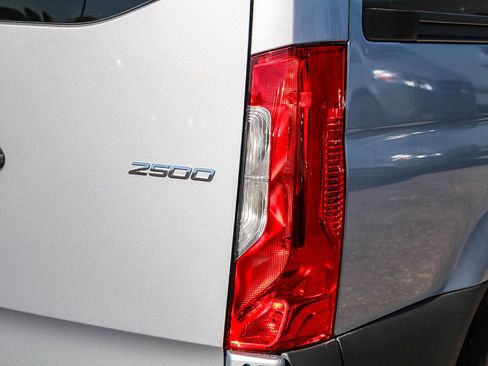 New 2025 Mercedes-Benz Sprinter 2500 image 9