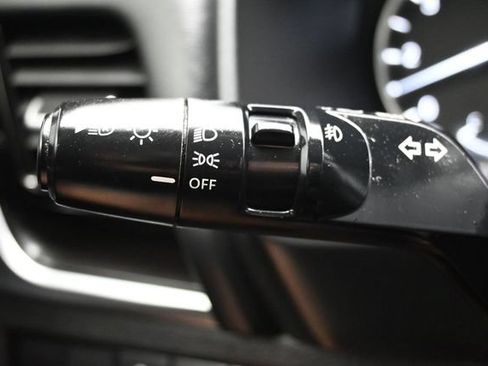 Used 2021 Nissan Rogue SL w/ Premium Package FWD image 20